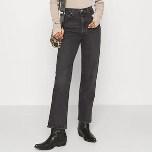 washed black levis ribcage ankle straight 25